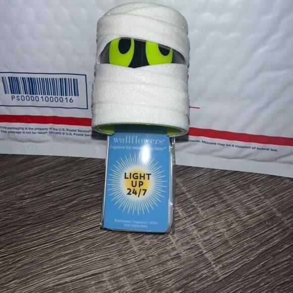 Bath And Body Works Halloween Mummy Wallflower Plug